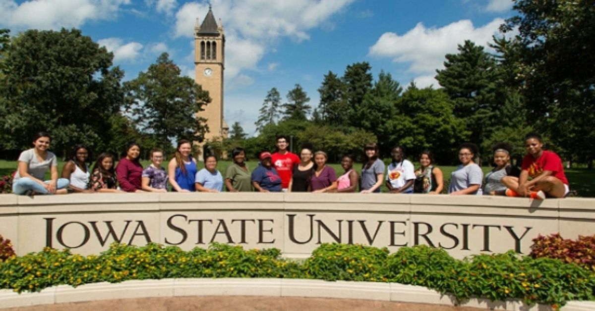 International Scholarships at Rosenfeld in the USA